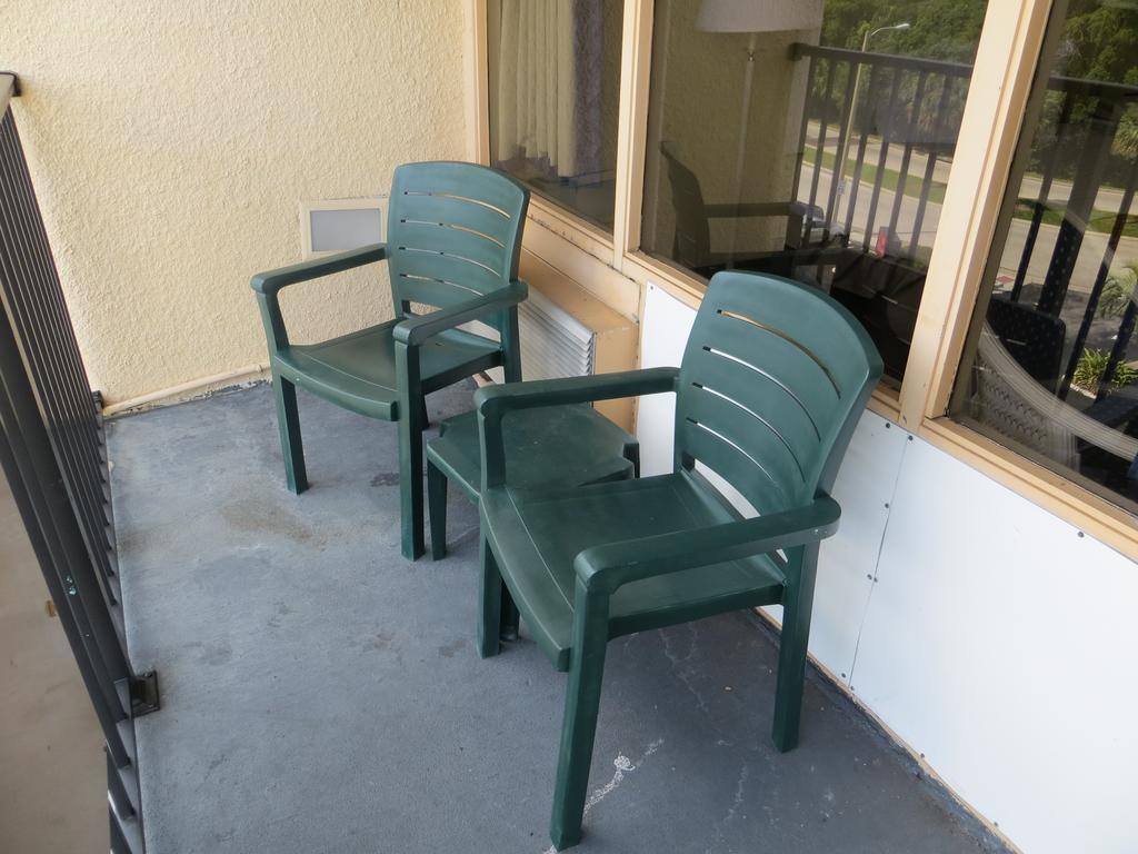 Ramada Downtown Orlando Hotel Exterior photo