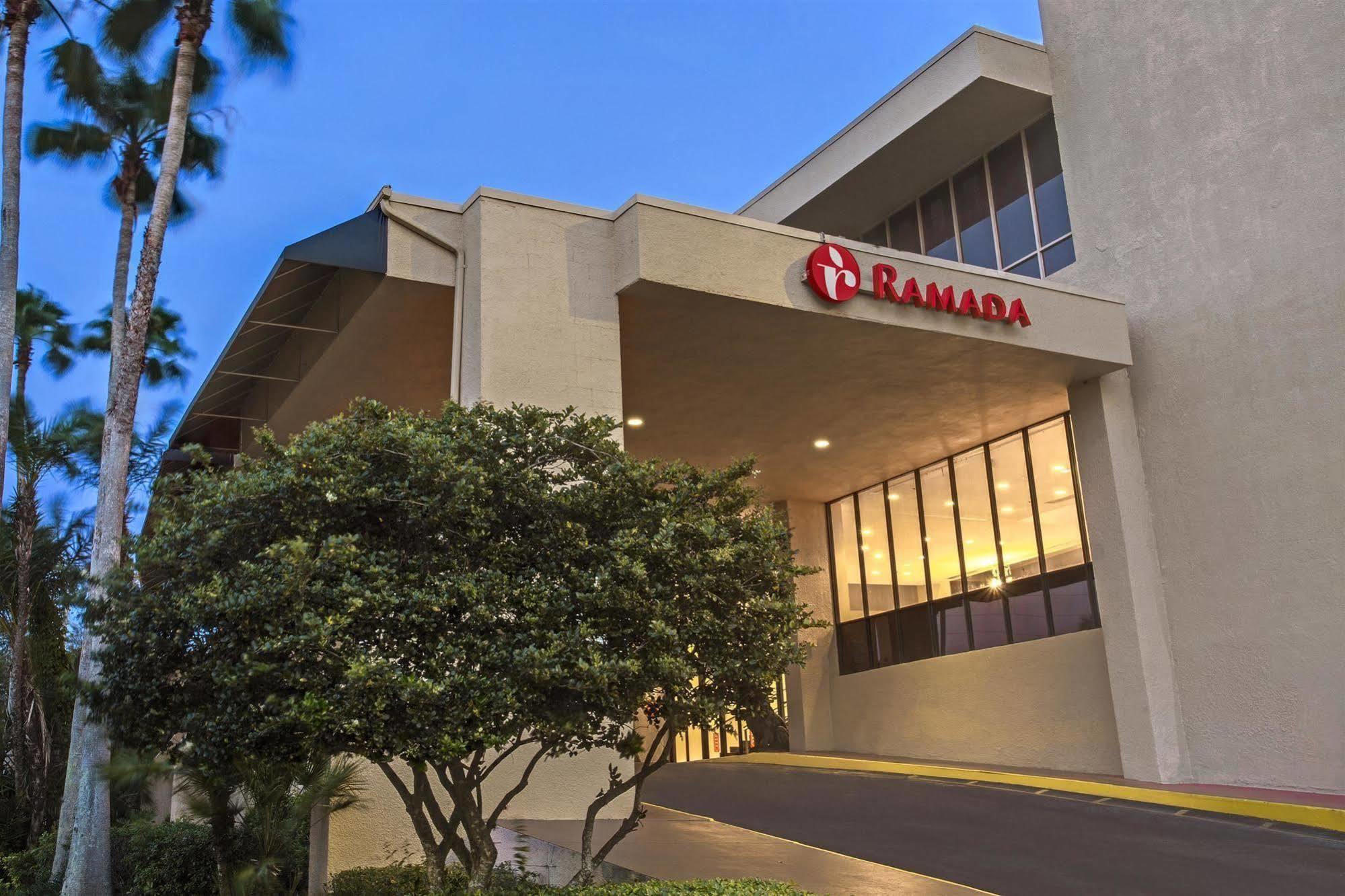 Ramada Downtown Orlando Hotel Exterior photo